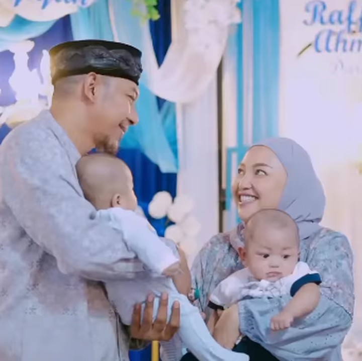 <p>Artis Mpok Alpa melahirkan anak kembar yang berjenis kelamin laki-laki bernama Raffi Ahmad dan Raffa Ahmad pada 7 Agustus 2024, Bunda. Saat ini, Si Kecil pun sudah genap berusia enam bulan. (Foto: Instagram: @nina_mpokalpa)</p>