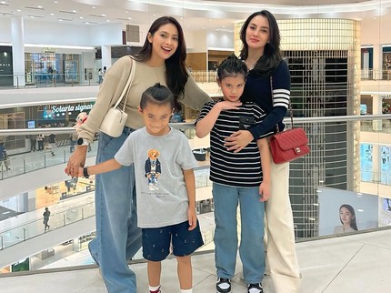 7 Potret Xavier Putra Rini Yulianti Hangout Bareng Cattleya Putri Ririn Ekawati