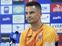 Posisi Terancam, Carlos Pena Fokus Bawa Persija Finis 4 Besar
