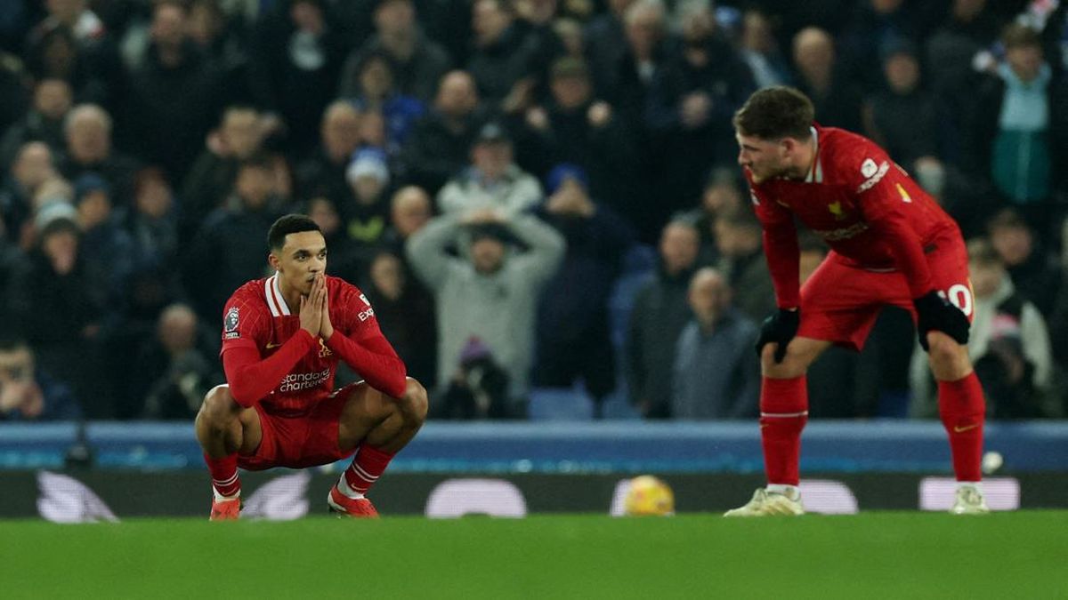 FOTO: Diwarnai Keributan dan Kartu Merah, Liverpool Gagal Menang