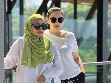 5 Potret Mona Ratuliu dan Meisya Siregar, Sudah 24 Th Bersahabat & Ada Peran Suami di Baliknya