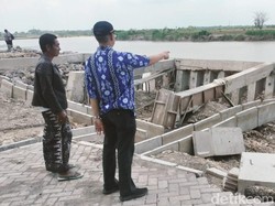 Warga Menduga Proyek Rp 40 M di Bojonegoro yang Ambruk Minim Pengawasan