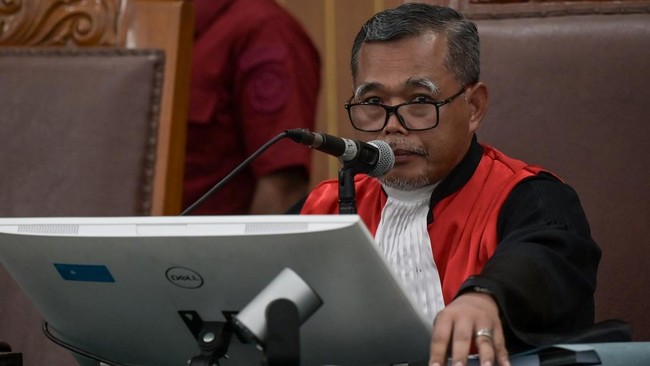 Sekretaris Jenderal PDI Perjuangan (PDIP) Hasto masih menyandang status tersangka kasus dugaan suap dan perintangan penyidikan Harun Masiku.