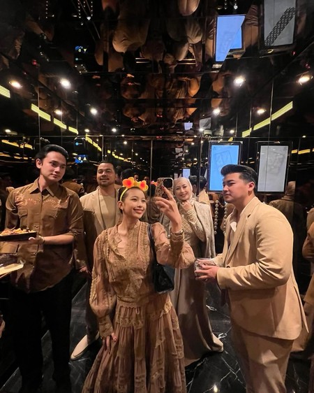 Retro jinsiy aloqa paypoqlari keng kestirib, osilgan