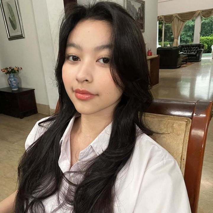 <p><em>Postingan</em> itu pun langsung diramaikan komentar netizen yang turut mendoakan kesehatan sang putri. "Sembuh total ya sayangnya kita semua... pasti sembuh ya Aquene," tulis akun <em>@patrisyah.****.</em> "Bismillah, syafakillah Allah SWT anugrahkan kesembuhan sehat wal afiat kembali. Semangaat <em>@aqueneazizdjorghi</em> sholehah," tulis akun <em>@derrydrajat****.</em> (Foto: Instagram@aqueneazizdjorghi)</p>