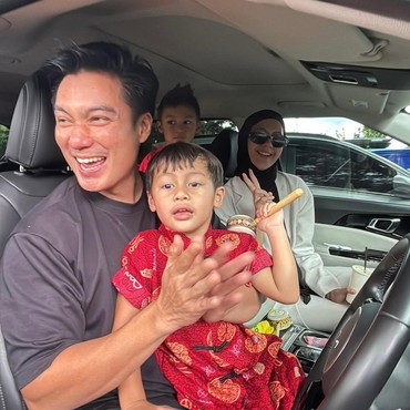Potret Baim Wong dan Paula Verhoeven Kompak Quality Time Bareng Anak