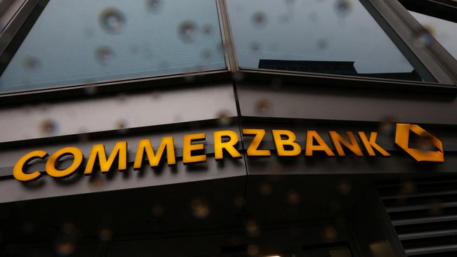 Bank raksasa Jerman Commerzbank berencana melakukan pemutusan hubungan kerja (PHK) terhadap 3.900 orang karyawan.