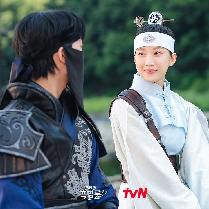 <p>Drama Korea <em>My Dearest Nemesis</em> akan tayang perdana pada 17 Februari 2025. Bunda tertarik menontonnya?  (Foto: tvN)</p>