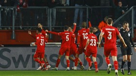 FOTO: Kemenangan Dramatis FC Twente Bersama Hilgers