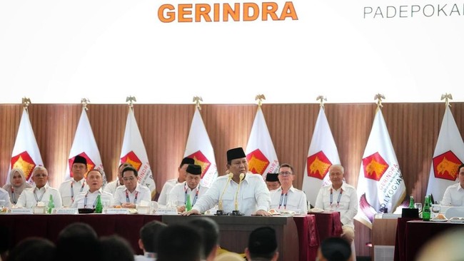 PDIP tak diundang dalam pertemuan KIM di Hambalang hari ini, tapi PDIP diundang di acara HUT Gerindra besok.