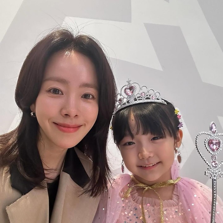 <p>Bunda menonton drama Korea Love Scout? Pastinya sudah tak asing dengan interaksi maniis CEO Kang Ji Yoon dan Yu Byul dalam drakor tersebut. (Foto: Instagram @roma.emo)</p>