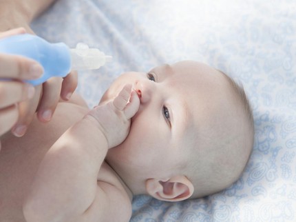 Amankah Menggunakan Alat Penyedot Ingus untuk Bayi? Ini Kata Pakar