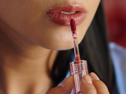 Pilihan Lip Tint Brand Lokal di Bawah Rp50 Ribu yang Bikin Bibir Lembap