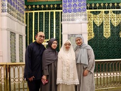 Megawati Rasakan Kebahagiaan di Perjalanan Spiritual Makkah dan Madinah