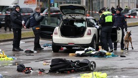 FOTO: Mobil Imigran Tabrak Kerumunan di Jerman hingga 28 Orang Luka