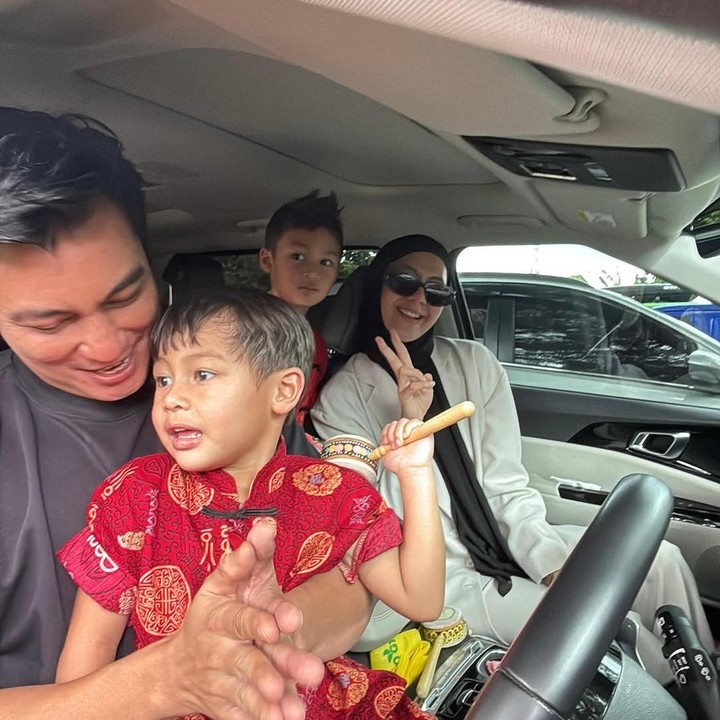 <p>Paula Verhoeven pernah menikah dengan Baim Wong pada 24 November 2018. Dari pernikahan ini, mereka dikaruniai dua orang anak, yaitu Kiano Tiger Wong dan Kenzo El Dragon Wong. Namun, Paula dan Baim memutuskan bercerai pada 16 April 2025. (Foto: Instagram @baimwong)</p>