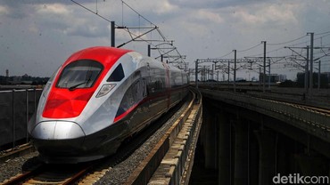 Ketinggalan Kereta Whoosh? Ini Cara Reschedule Gratis di Stasiun