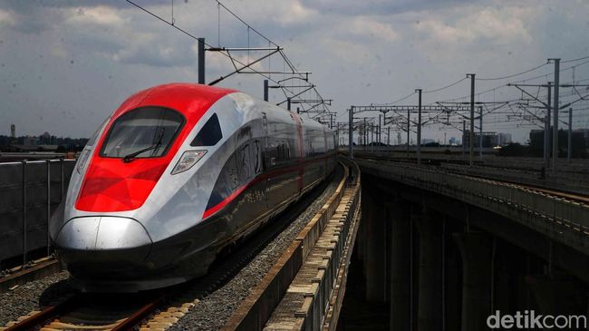 Ketinggalan Kereta Whoosh? Ini Cara Reschedule Gratis di Stasiun