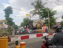 Jangan Asal Terobos! Begini Tata Cara Lewat Perlintasan Kereta Api