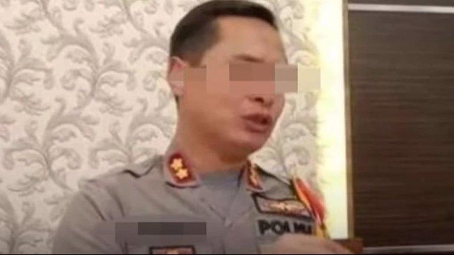 Polisi Penyuka Sesama Jenis