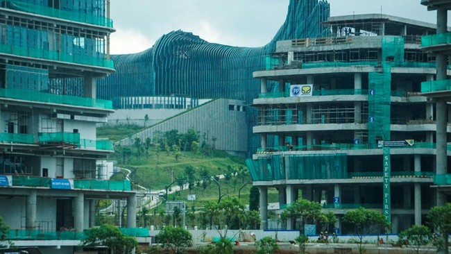 Pembangunan IKN Masuk Fase Kedua, Lelang Mulai Akhir Juni Pembangunan Ibu Kota Nusantara (IKN) memasuki fase kedua. Lelang pekerjaan akan dimulai akhir Juni ini.