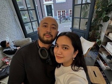 img-title Rachel Amanda Ceritakan Awal Mula Bertemu Hingga Menikah dengan Suami