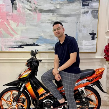 Raffi Ahmad Pamer Motor Pertama Kebanggaan, Tipenya Bikin Syok