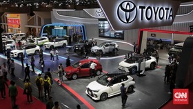 FOTO: Lenggang Elektrifikasi Toyota di IIMS 2025