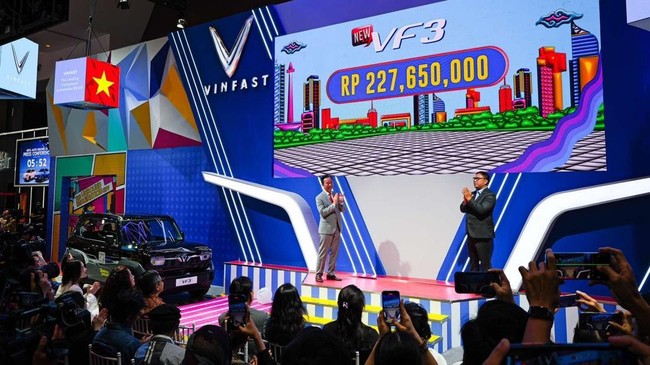 VinFast VF 3 akhirnya resmi diluncurkan di pameran otomotif Indonesia International Motor Show (IIMS) 2025.