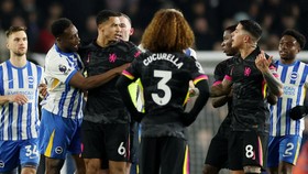 FOTO: Chelsea Hancur di Markas Brighton