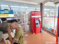 Video: Viral Emak-emak Disebut Arisan di Bilik ATM, Ini Faktanya