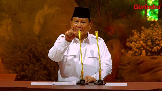 Ketum Gerindra Prabowo Subianto mengatakan demokrasi di Indonesia tak mengenal istilah lawan politik melainkan kawan seperjuangan.