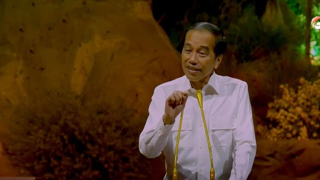 Jokowi Tak Ingin Kalah Jika Maju Jadi Calon Ketum PSI Jokowi mempertimbangkan untuk maju sebagai calon ketua umum PSI. Ia mengaku tak ingin kalah jika nantinya ikut dalam pemilihan.