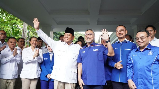 Ketua Umum Partai Amanat Nasional (PAN) Zulkifli Hasan memastikan kesetiaan terhadap Gerindra yang mengusung Prabowo Subianto sebagai capres 2029.