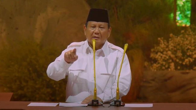 Ketum Gerindra Prabowo Subianto blak-blakan mengenai isi pertemuan empat mata dengan Jokowi sebelum ia resmi jadi presiden.