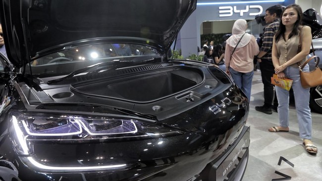 BYD pada April 2025, penjualan wholesales-nya terekam naik 23 persen.