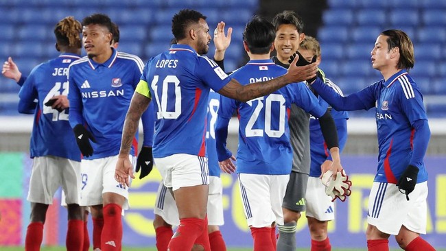 Bek Timnas Indonesia Sandy Walsh gagal melakoni debut saat Yokohama Marinos ditahan imbang Albirex Niigata 1-1 pada laga pertama J1 League 2025.