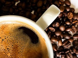 Mana Lebih Menyehatkan, Kopi dari Biji Panggang Sedang atau Gelap?