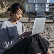 Viral #KaburAjaDulu, 7 Program Kerja ke Luar Negeri Ini Bisa Kamu Coba!