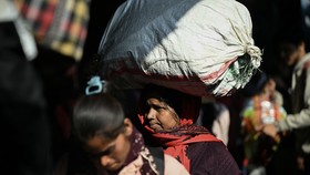 Porter Gambarkan Horor Insiden Berdesakan di Stasiun New Delhi