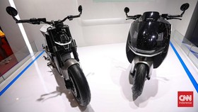Aismoli Anggap Subsidi Motor Listrik 2025 cuma 'PHP', Penjualan Drop