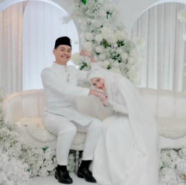 Yasmine Ow, Eks Istri Aditya Zoni Bikin Kaget usai Unggah Potret Pernikahan