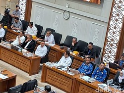 Besok RUU Minerba Disahkan DPR, Kampus Bisa Terlibat di Pertambangan