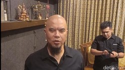 Sentil Podcast Rian D'MASIV soal AKSI, Dhani Disindir soal Pernyataan Naturalisasi