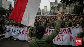 FOTO: Demo Gabungan Mahasiswa di Jakarta, Protes 'Indonesia Gelap'
