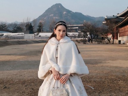 Bak Idol K-Pop, Ini 5 Potret Memesona Alyssa Daguise dalam Balutan Hanbok di Korea Selatan