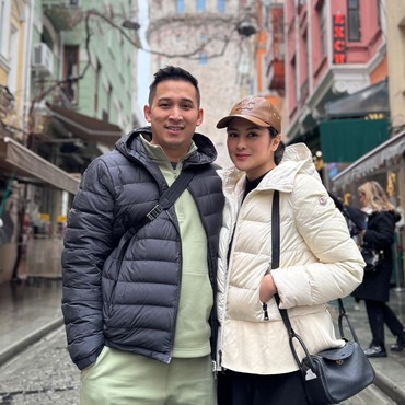 Mantan Suami Nindy Ayunda Diduga Pamer Pacar Baru