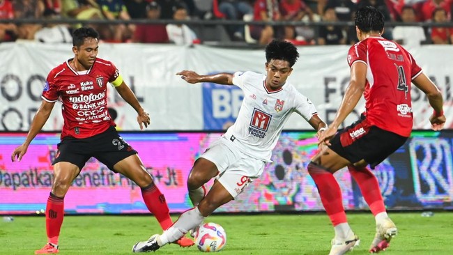 Voting Pemain Liga Indonesia All Star Resmi Dibuka, Ini Caranya Voting pemain Liga Indonesia All Star untuk Piala Presiden 2025 resmi dibuka. Berikut cara memilih pemain idola Anda.