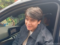 Video: Keinginan Billy Syahputra Merapikan Masjid Mendiang Olga