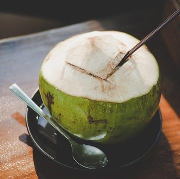 5 Tips Memilih Kelapa Muda Buat Buka Puasa, Jangan Asal!